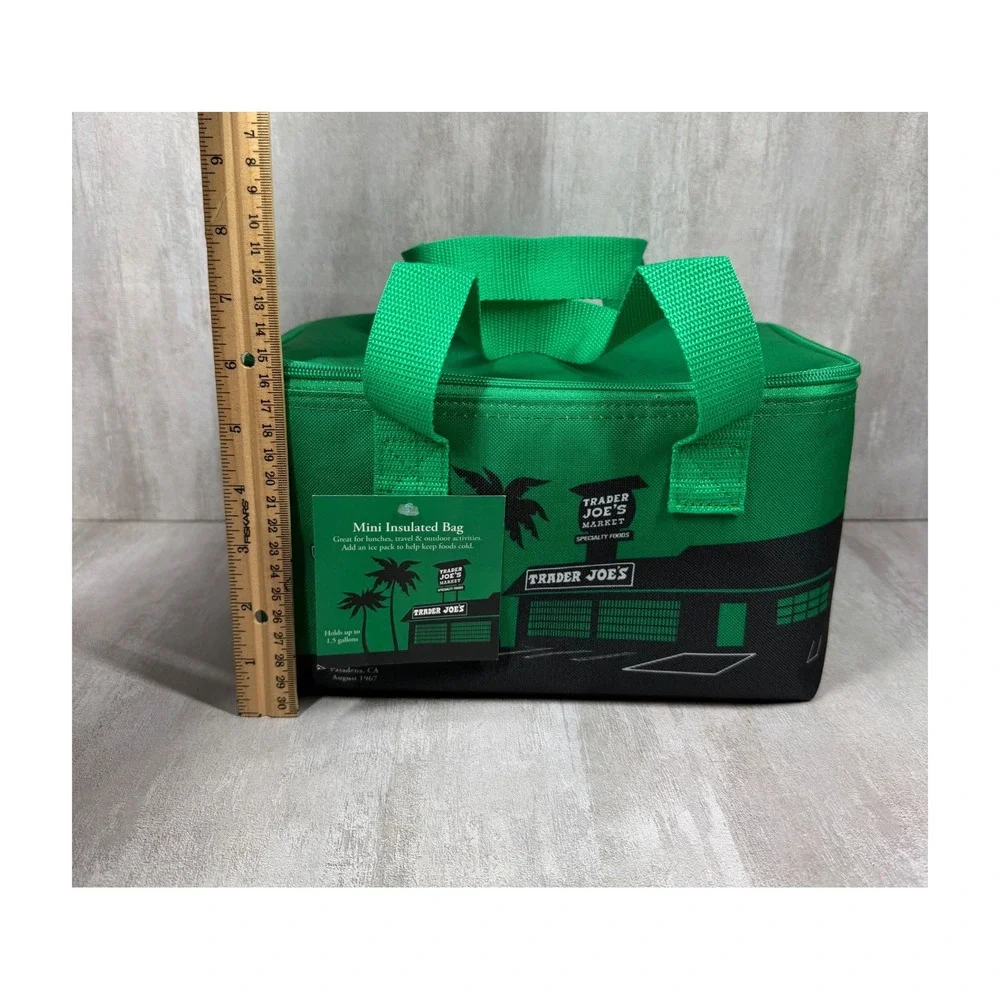 Trader Joe's Mini Insulated Bag Green 1.5 Gallon Cooler Lunch Tote SKU 78917